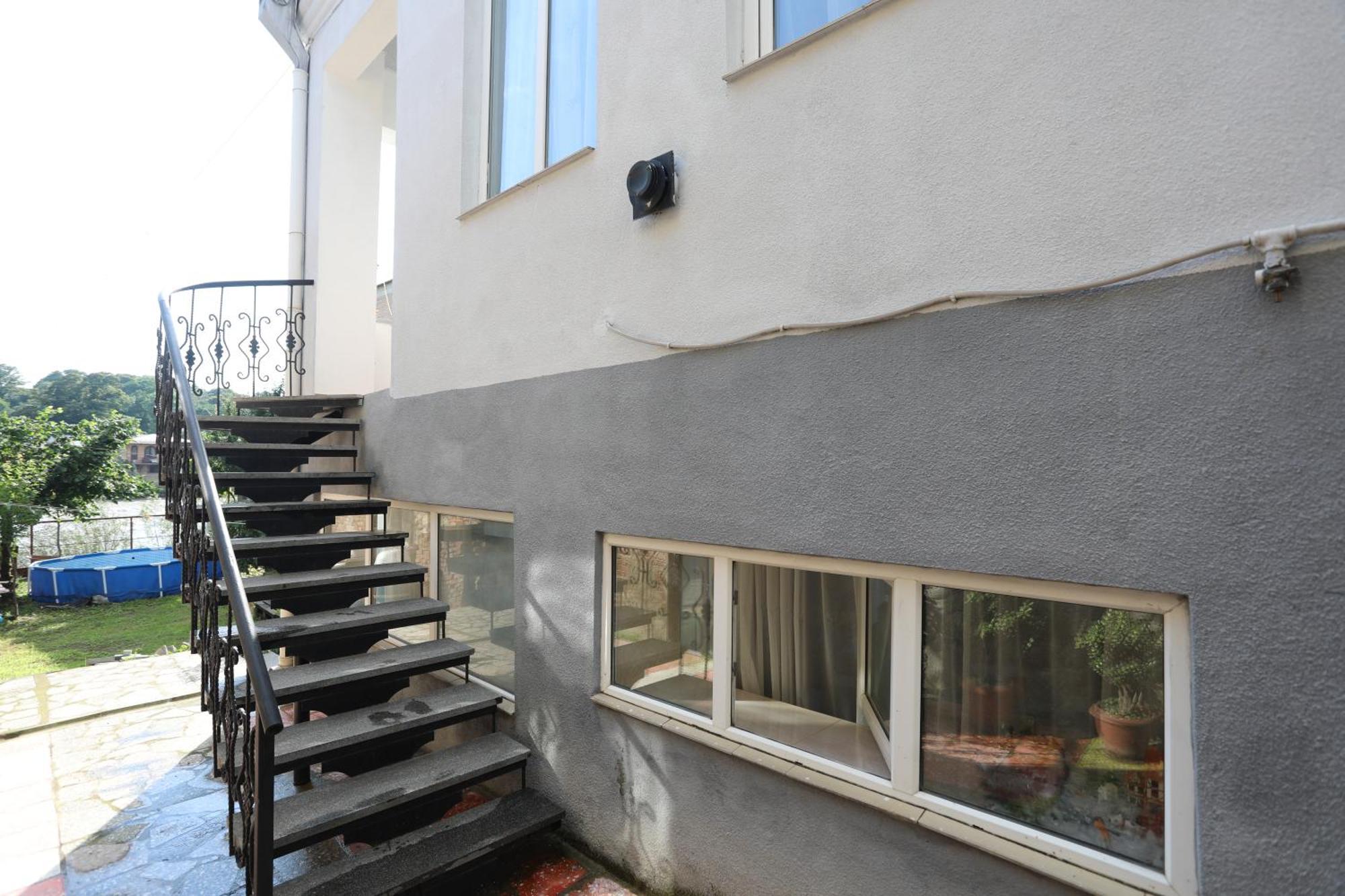 Aparthotel Rioni Kutaiszi Kültér fotó